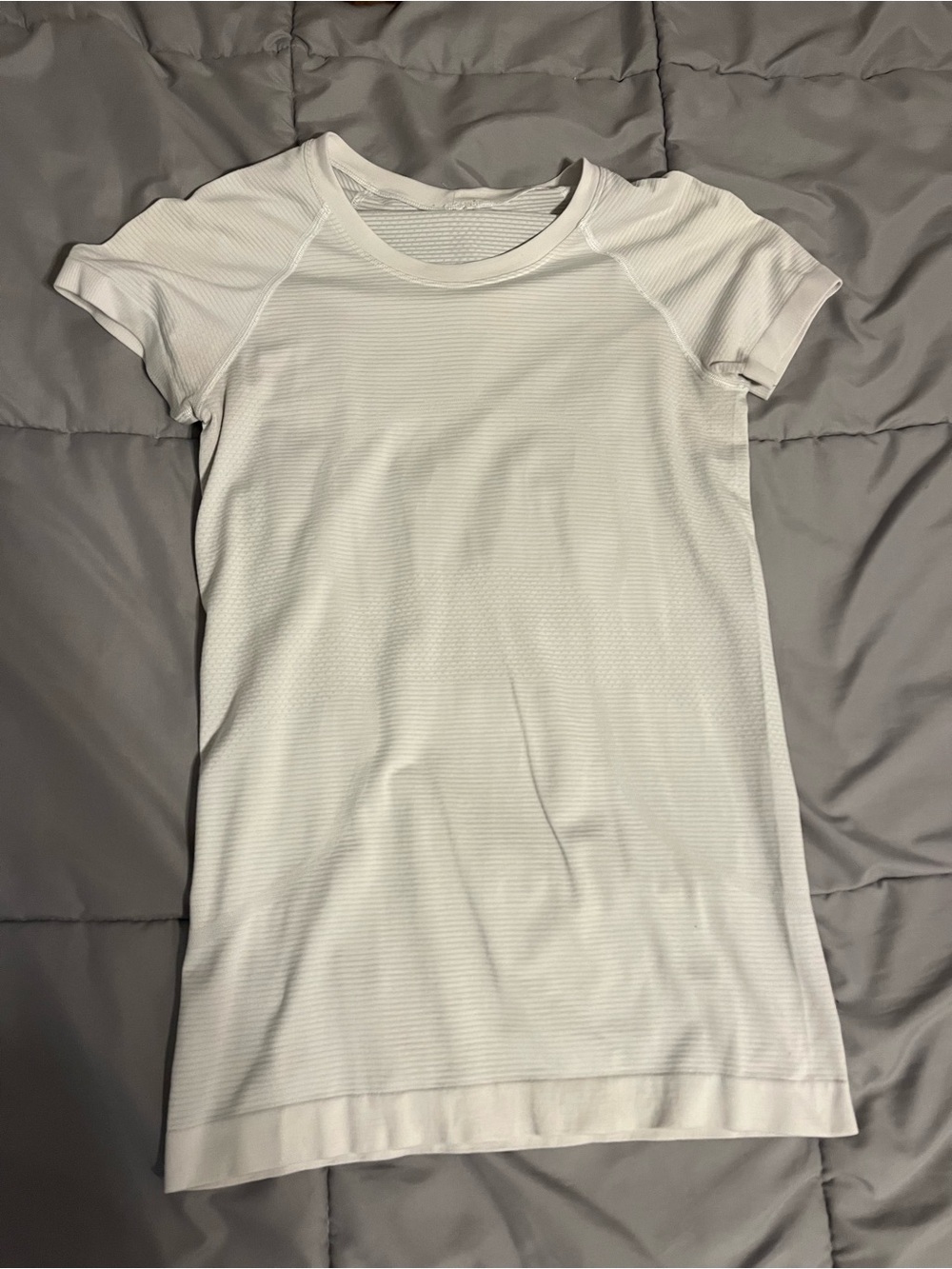 White Lululemon Swiftly Tech Short-Sleeve Shirt 2.0 Hip Length
